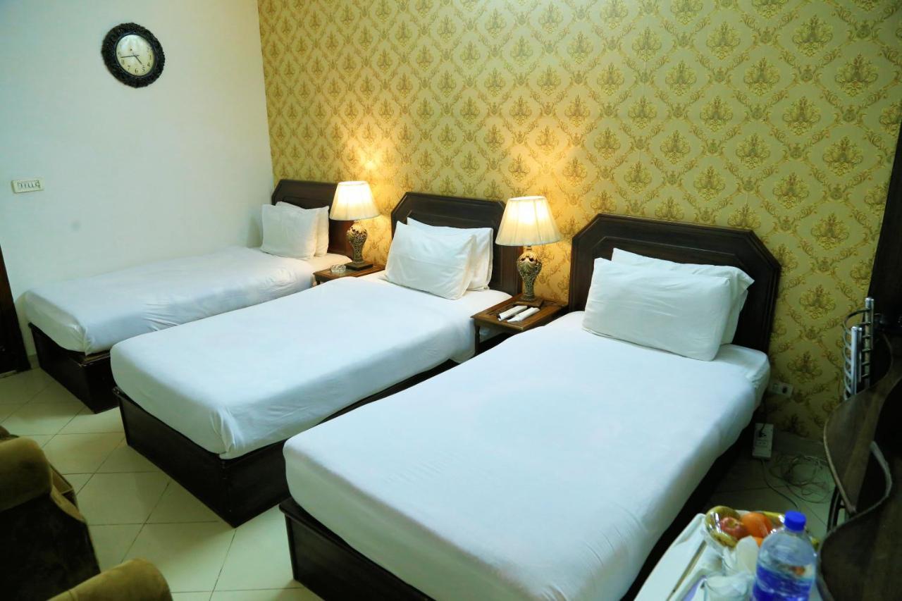 Fiesta Inn Hotel & Resorts Multan Exterior photo