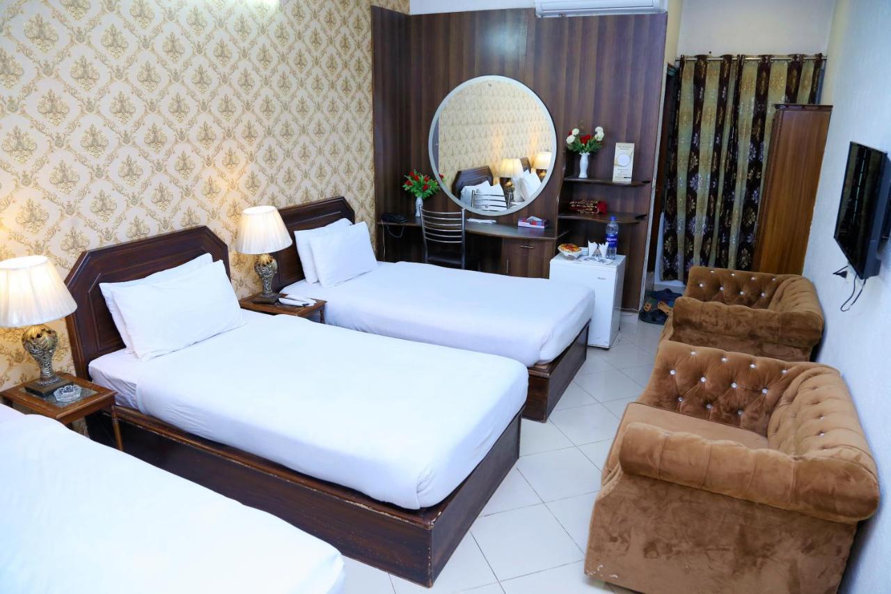 Fiesta Inn Hotel & Resorts Multan Exterior photo