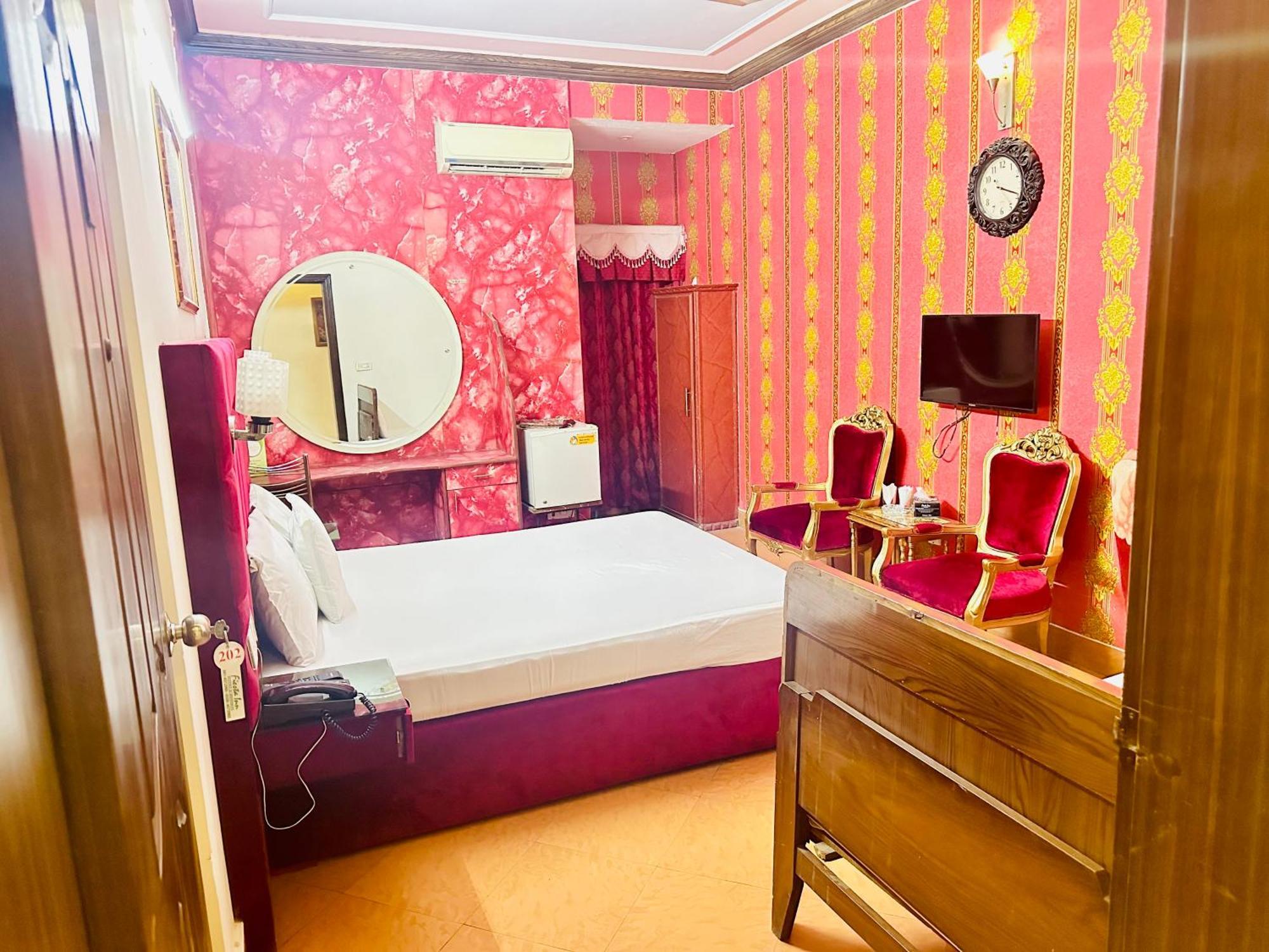Fiesta Inn Hotel & Resorts Multan Exterior photo
