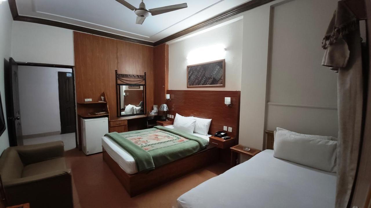 Fiesta Inn Hotel & Resorts Multan Exterior photo